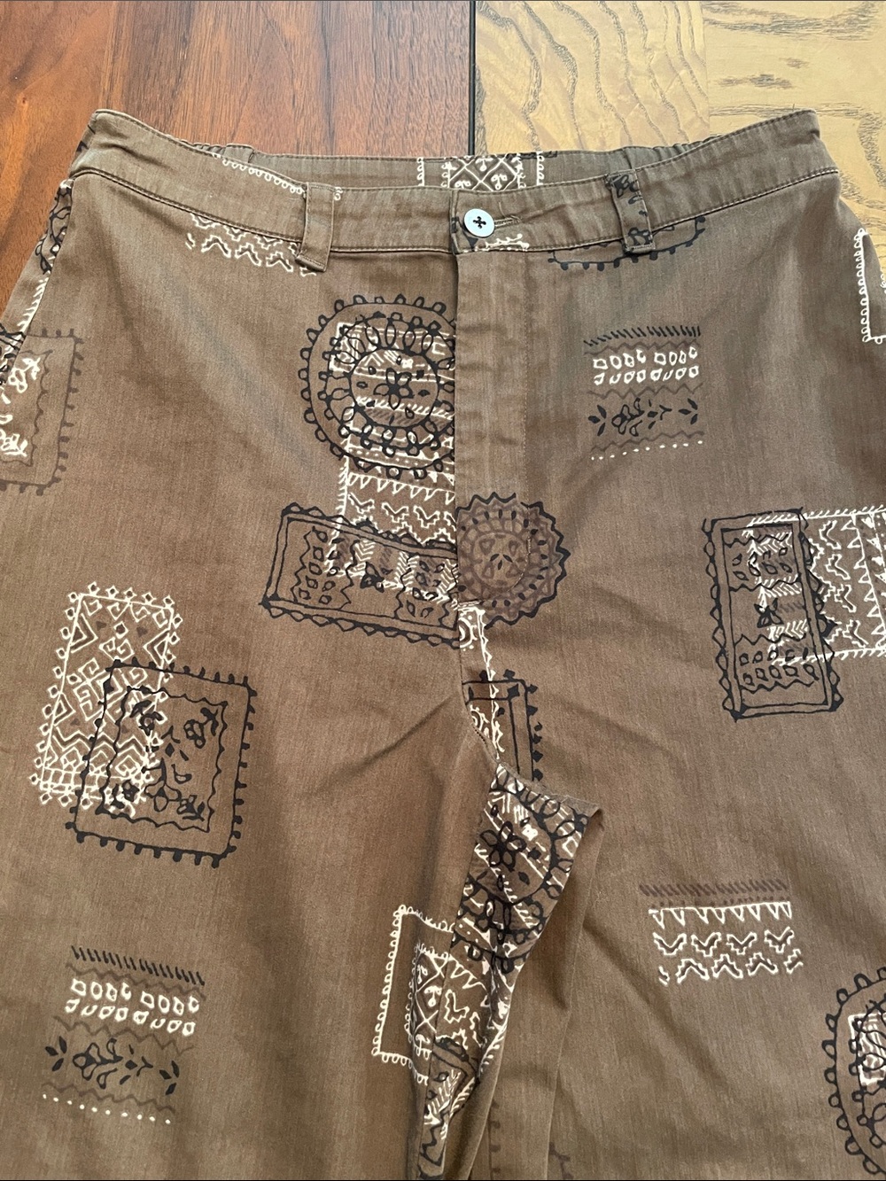 Chico's Design Brown Patterned Cropped Pants C37 - Picture 3 of 13